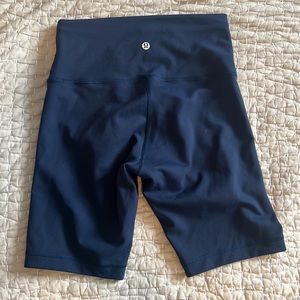 Lululemon WunderTrain bike short (8in inseam), True Navy, size 6